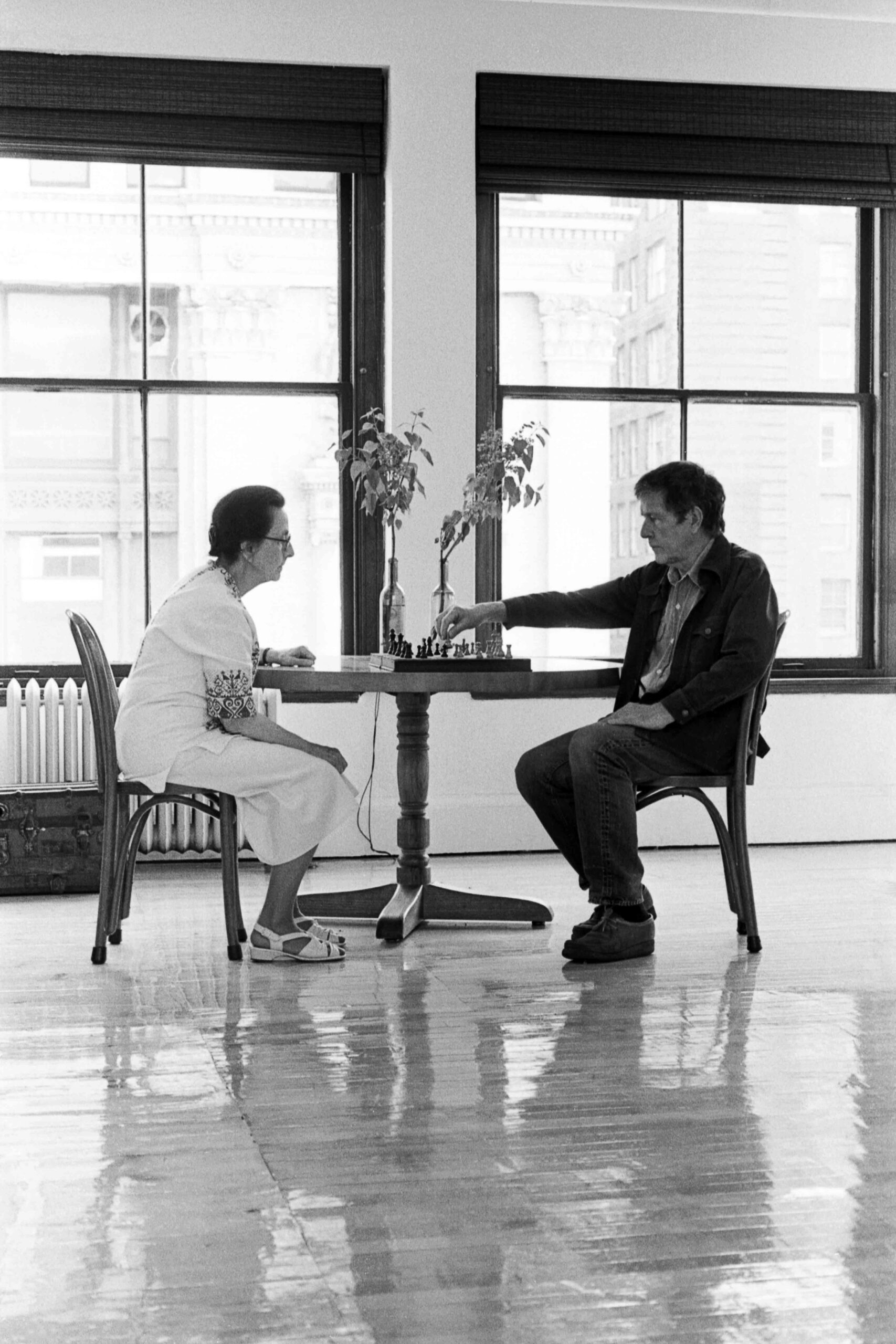 John Cage plays chess game with Grete Sultan