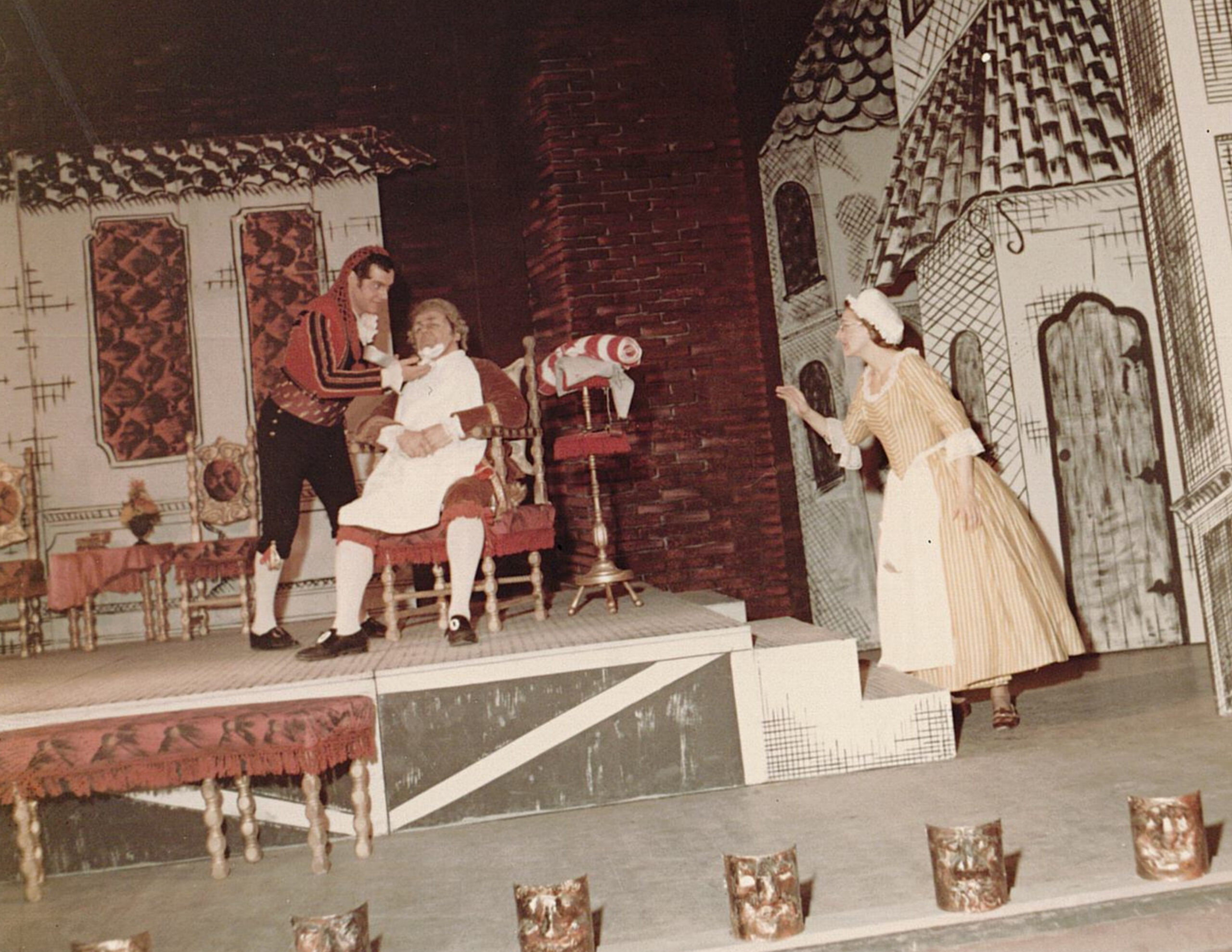 Image from The Barber of Seville, Detroit Opera Archives